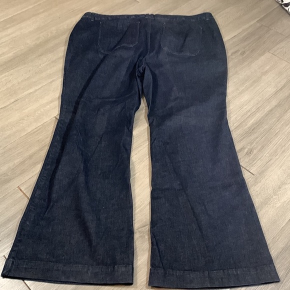 Lane Bryant Genius Fit Dark Wash Flare Style Stretch Jeans size 28 - Picture 2 of 7